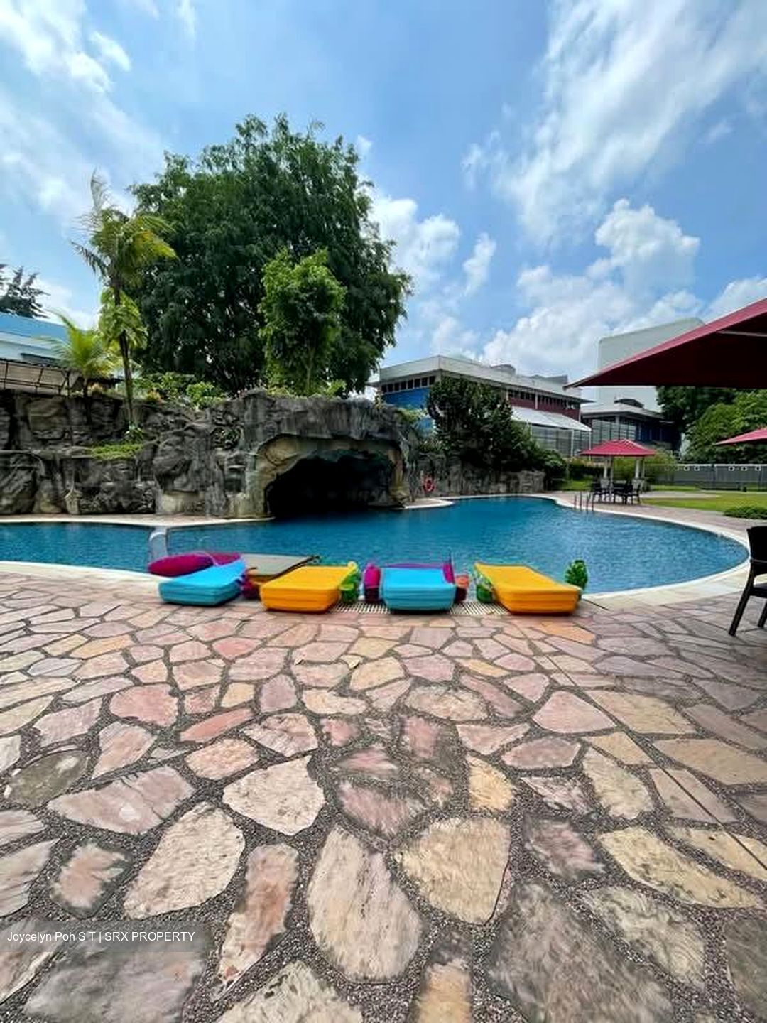 Regent Heights (D23), Condominium #586057041